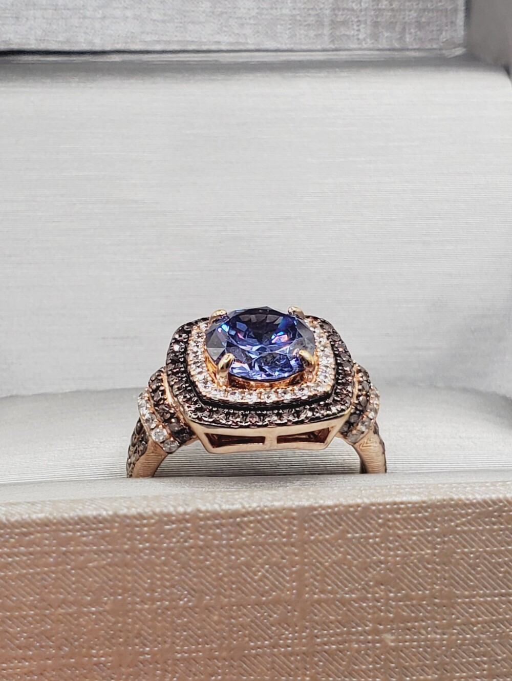 18k Rose Gold - 925 Silver Round Tanzanite, Mocha & White diamond simulants Ring - Picture 2 of 9